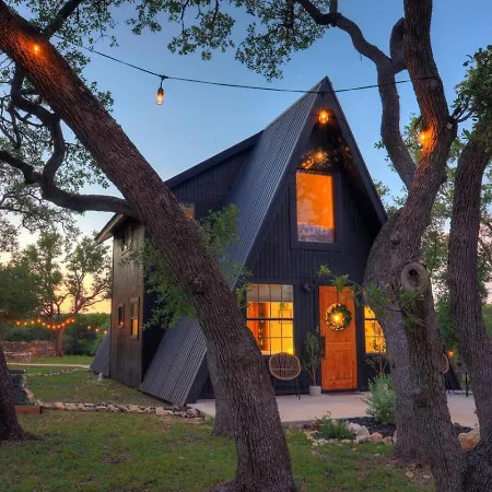 Villa New Treehouse At Link Lane 2 Acres W Hot Tub